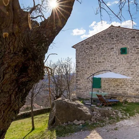 Apartment Rona Stone House Janja *