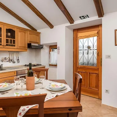 Apartment Rona Stone House Janja Boljun