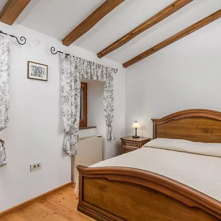 Apartment Rona Stone House Janja *