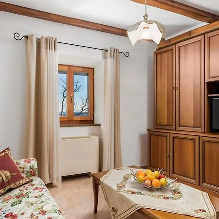 Rona Stone House Janja דירה *