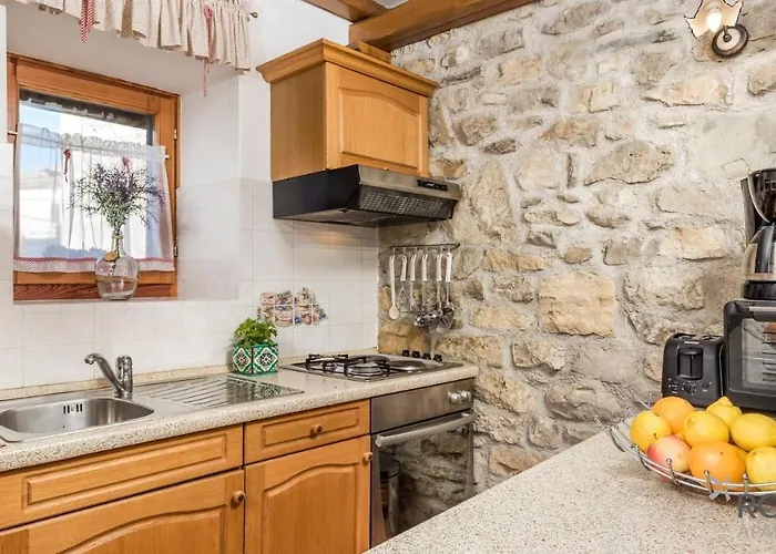 Rona Stone House Janja * Boljun