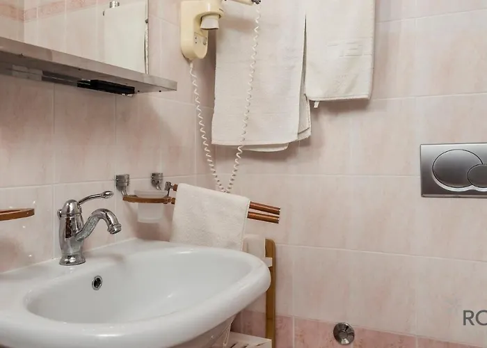 Rona Stone House Janja Appartement *